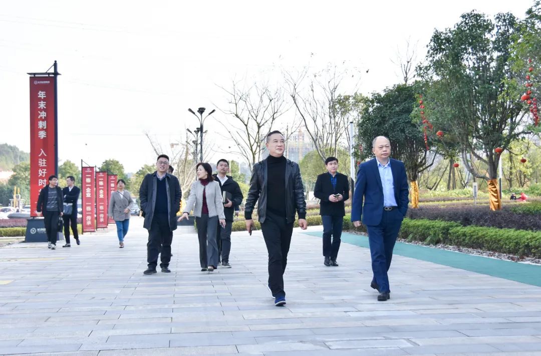 中国华融资产湖南分公司辅导一行莅临bifa必发集团调查互换(图1)