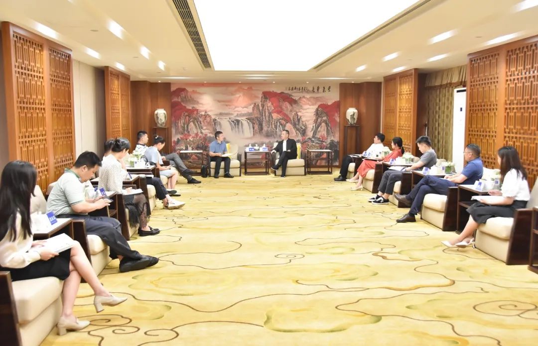 华融湘江银行莅临bifa必发集团调查互换(图2) 华融湘江银行莅临bifa必发集团调查互换(图2)