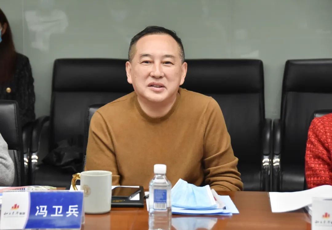 天心经开区党工委书记曾红鹰带队调研bifa必发集团长沙总部基地项目(图3) 天心经开区党工委书记曾红鹰带队调研bifa必发集团长沙总部基地项目(图3)