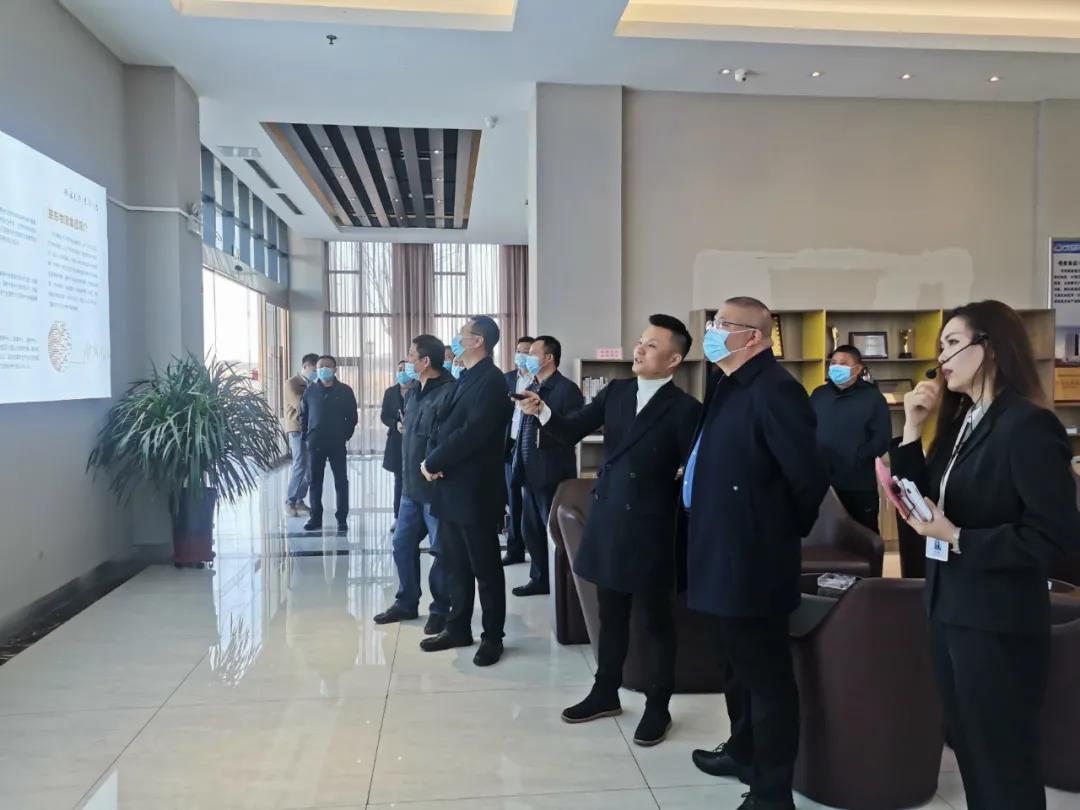 政企同心 共创鲜丽:吐鲁番市汉沽治理区党工委书记、管委会主任边志兴一行调查bifa必发集团-京东华北物流基地项目建设进展(图6) 政企同心 共创鲜丽:吐鲁番市汉沽治理区党工委书记、管委会主任边志兴一行调查bifa必发集团-京东华北物流基地项目建设进展(图6)